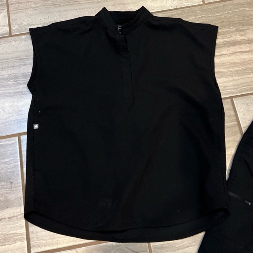 Figs Rafaela XS women’s scrub top